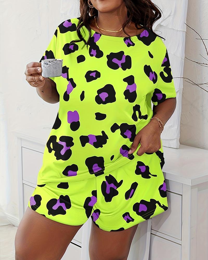 

Plus Size Pink Leopard Print Pajamas Set, Neon