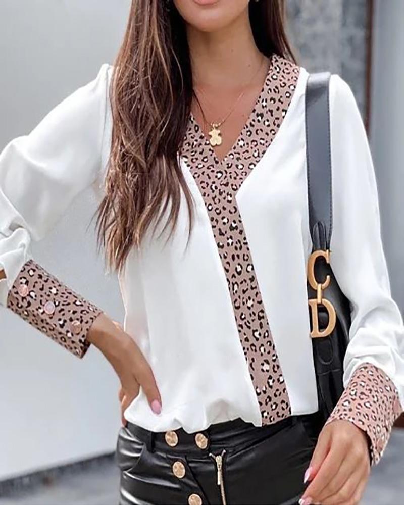 

Cheetah Print Colorblock V Neck Long Sleeve Top, White