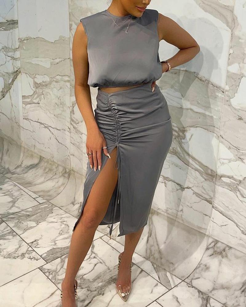 

Keyhole Back Crop Tank Top & Drawstring Ruched Split Thigh Skirt Set, Gray