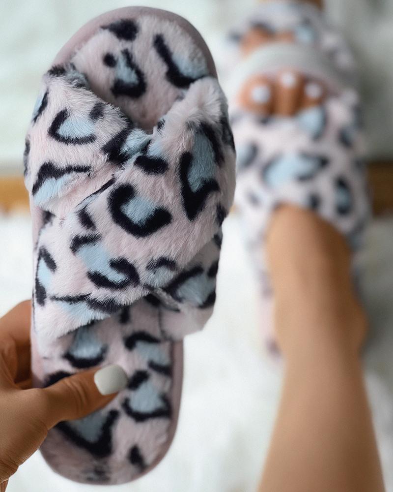 

Cheetah Pattern Crisscross Slippers, Light pink