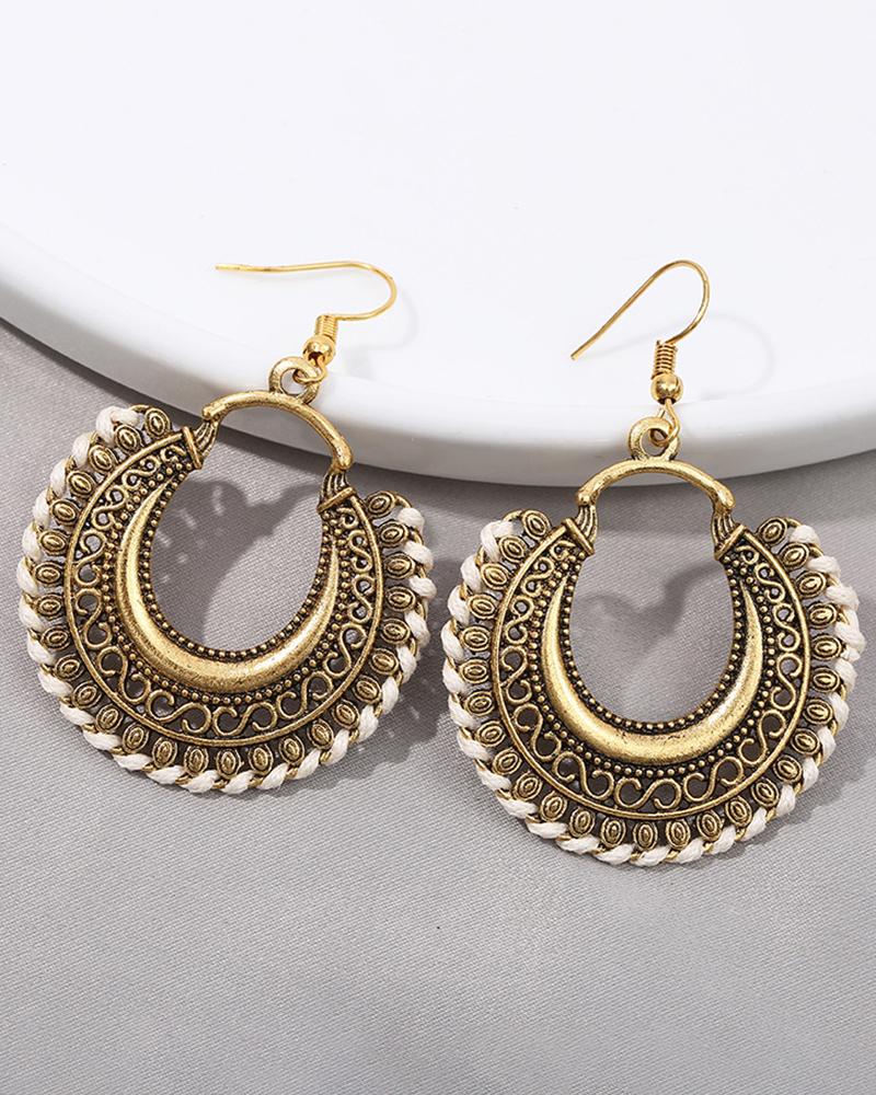 

1Pair Bohemian Moon Hollow Out Geometric Hoop Earrings, White