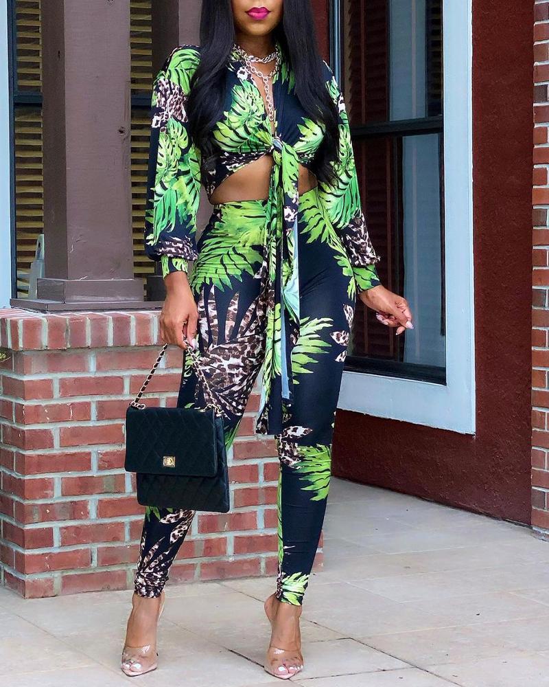 

Tropical Leopard Print Lantern Sleeve Knot Front Crop Top & Pants Set, Green