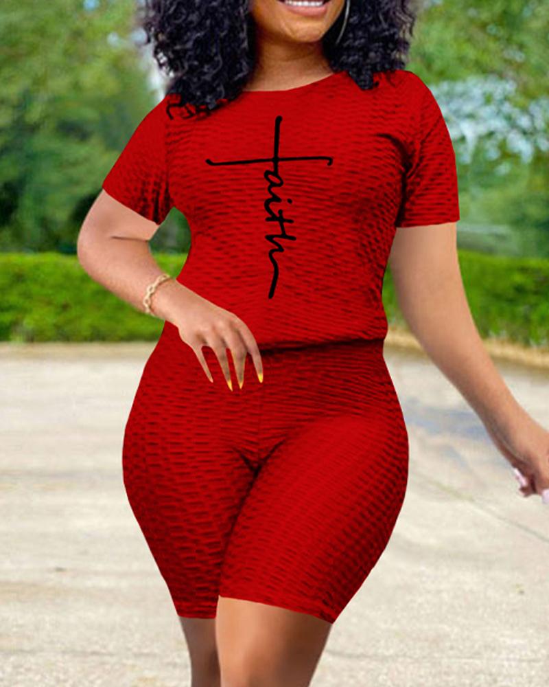 

Letter Print Textured Casual Top & Shorts Set, Red
