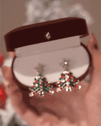 

1Pair Rhinestone Decor Christmas Tree Shaped Earrings, Green