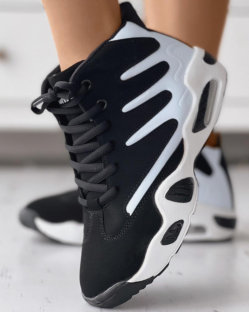 

Contrast Paneled Lace-up Sneakers, Black&white