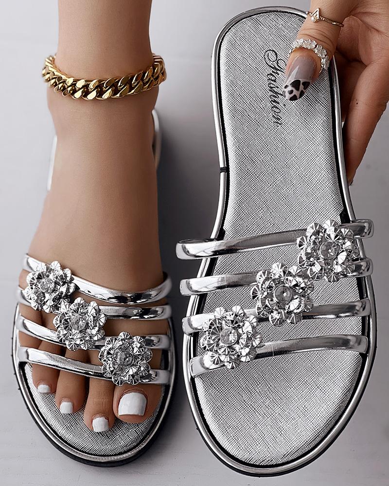 

Floral Pattern Cutout Round Toe Slippers, Silver