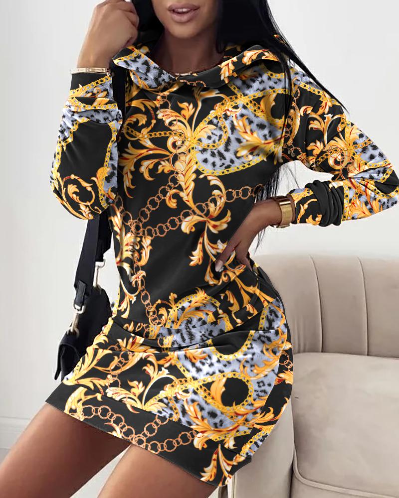 

Chain Baroque Print Velvet Hooded Sweatshirt Dress, Black