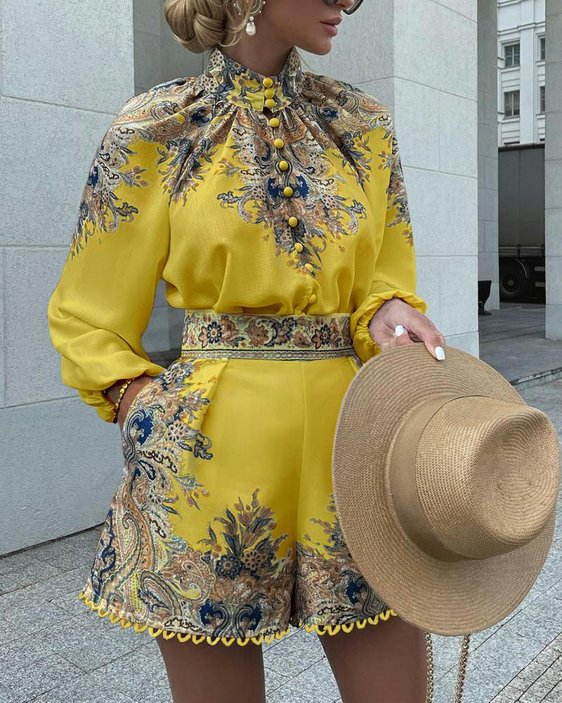 

Baroque Print Button Front Lantern Sleeve Top & Shorts Set, Yellow