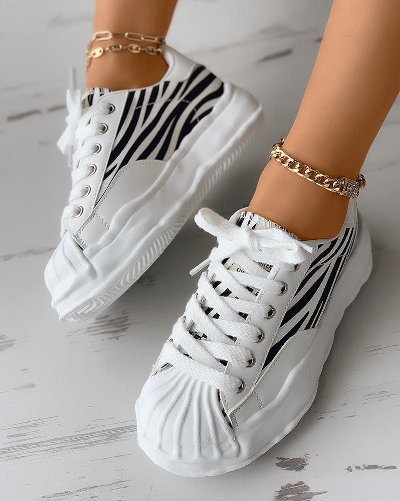 

Eyelet Lace-up Front Shell Sneaker, Blackwhite