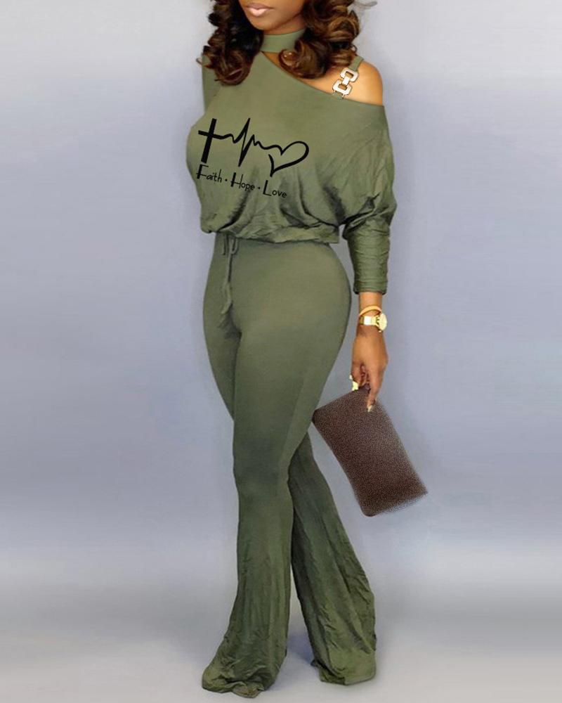 

Letter Heart Print Cold Shoulder Top & Pants Set, Army green