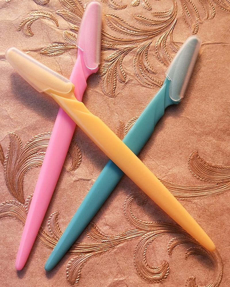 

Rndom Color Eyebrow Trimmer Hair Remover Face Razor Eyebrow Trimmers, Multicolor