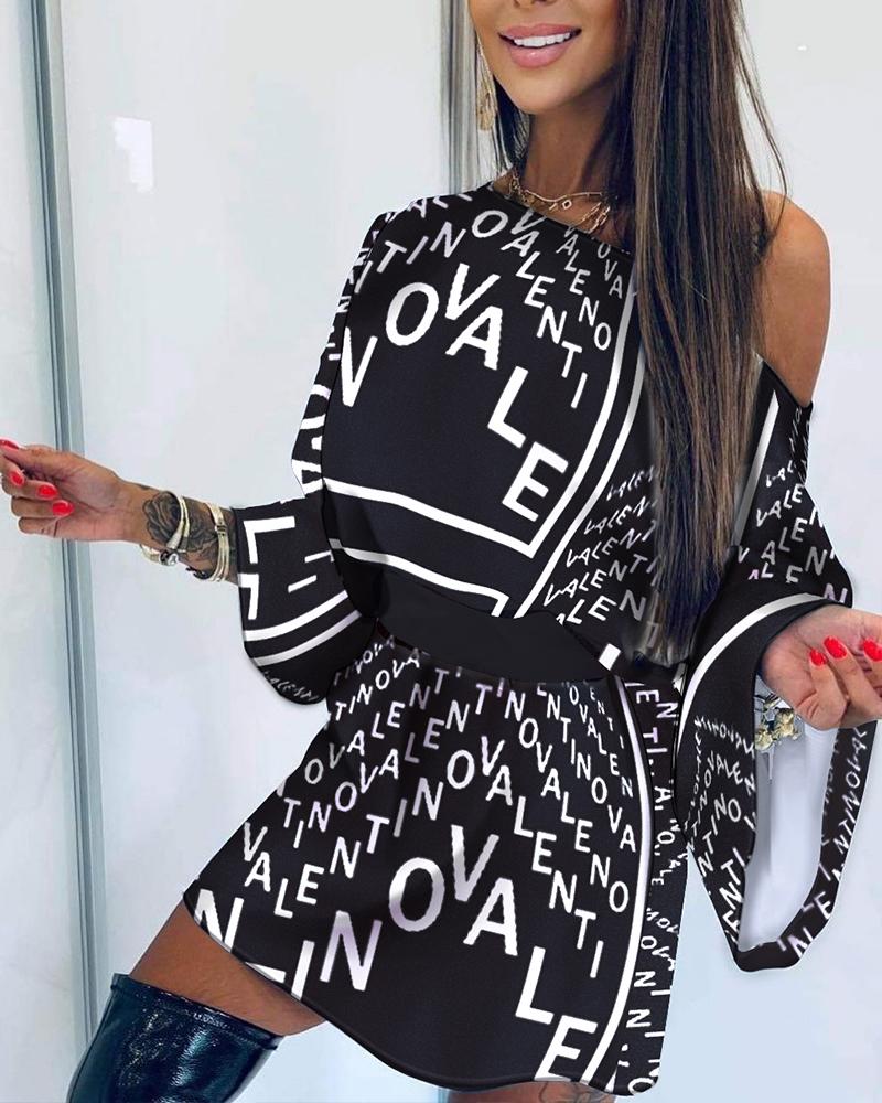 

One Shoulder Letter Print Bell Sleeve Dress, Black