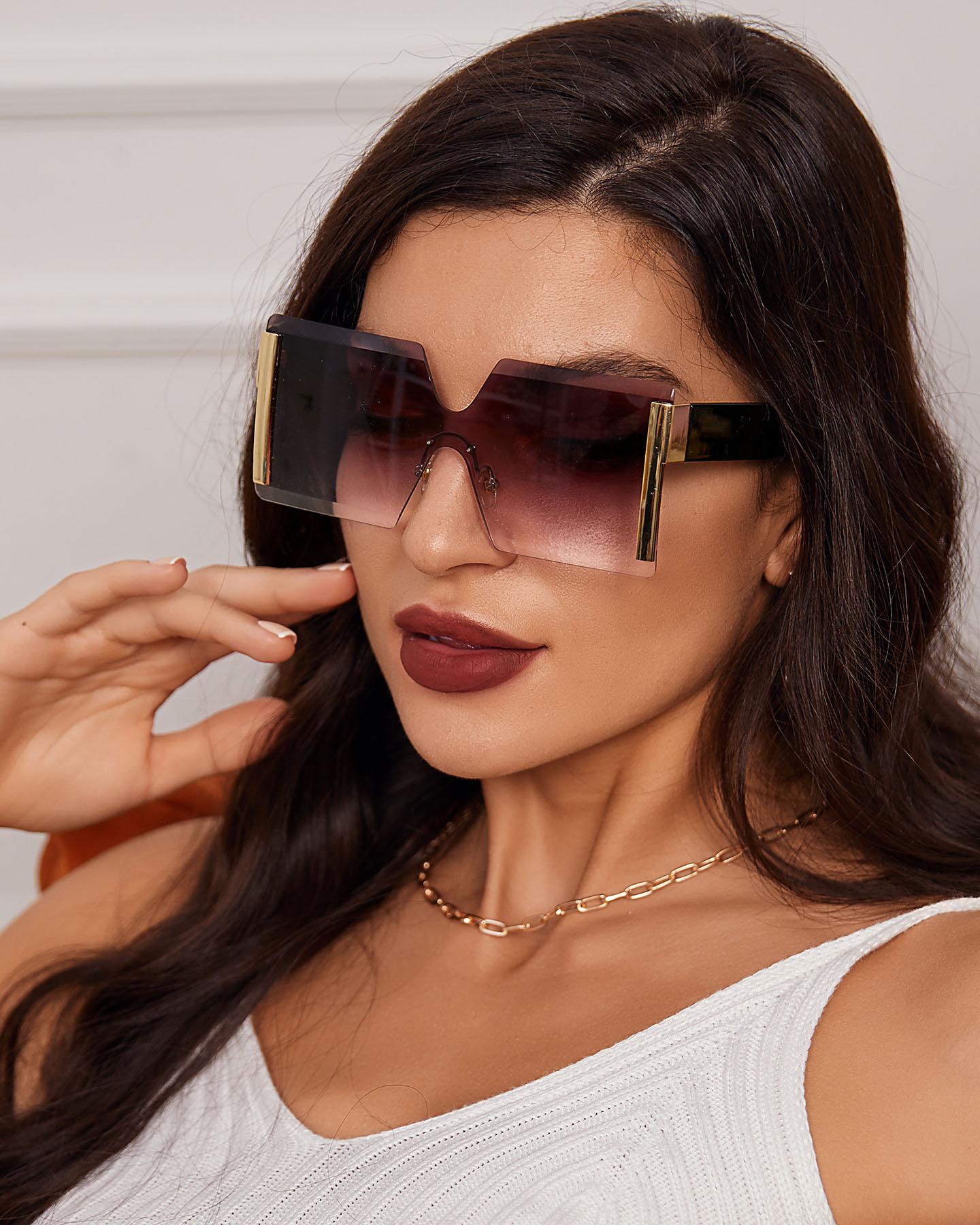 

1 Pair Big Square Frame Tinted Lens Metal Decor Sunglasses, Style1