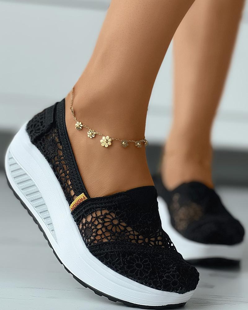 

Slip-on Lace Muffin Sneakers, Black