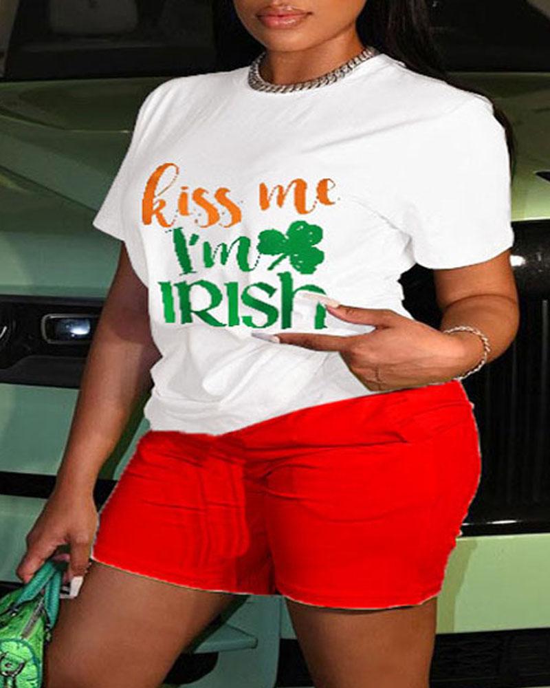 

Plus Size St. Patrick's Day Lucky Shamrock Kiss Me I'm Irish Print Top & Shorts Set, Red