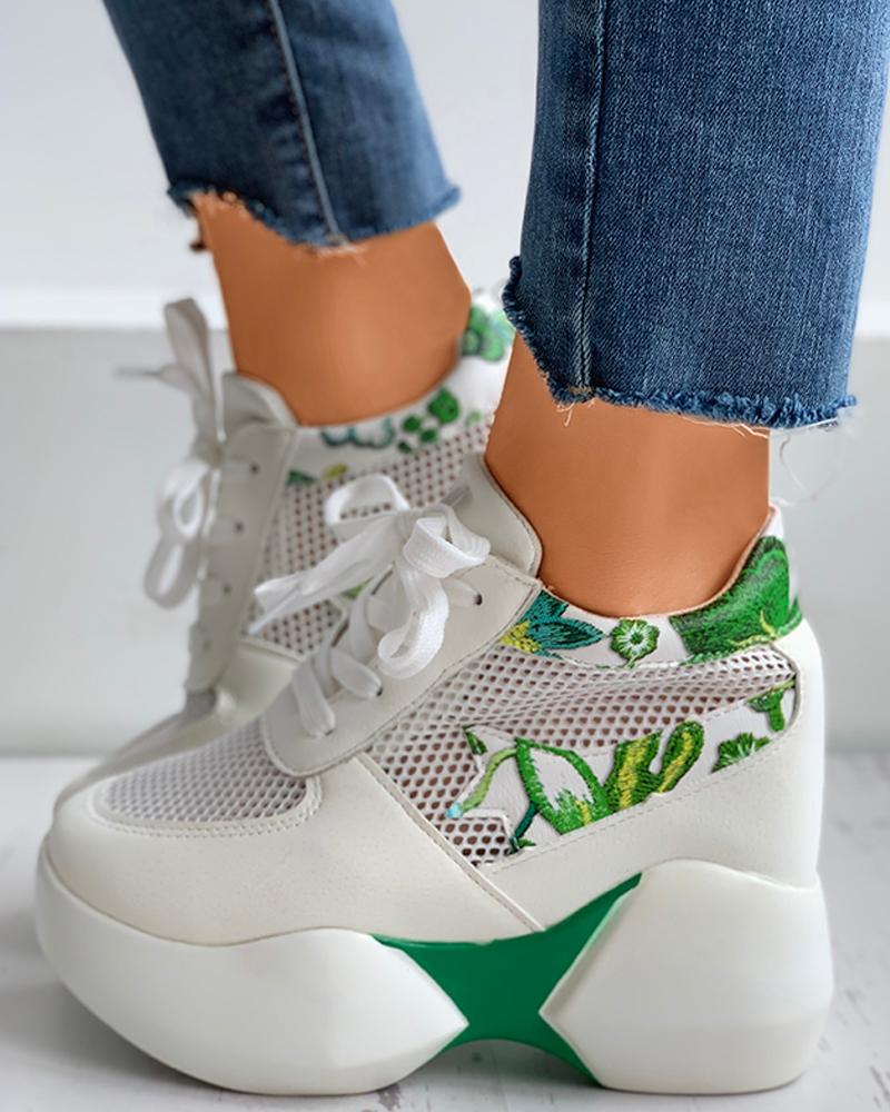 

Floral Embroidery Lace-Up Breathable Sneakers, White