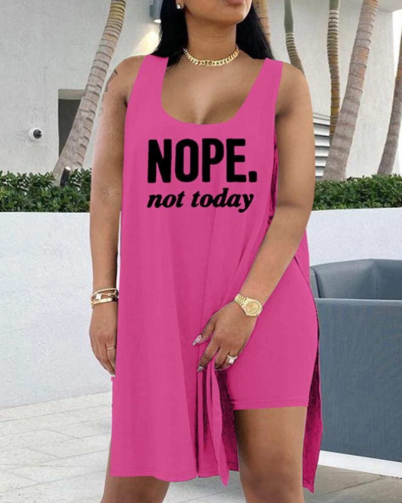 

Letter Print Split Hem Tank Top & Shorts Set, Pink