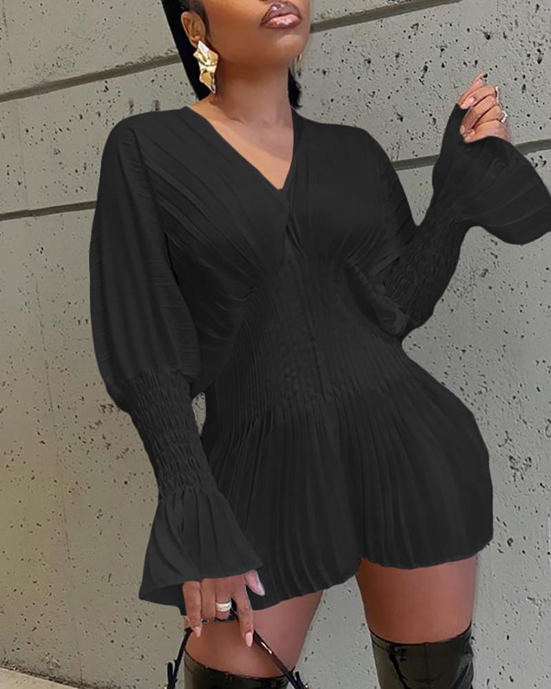 

Shirring Detail Bell Sleeve Pleated Dress, Black