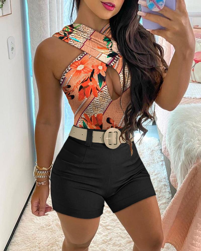 

Floral Print Cross Halter Cutout Front Top & Plain Shorts Set, Multicolor