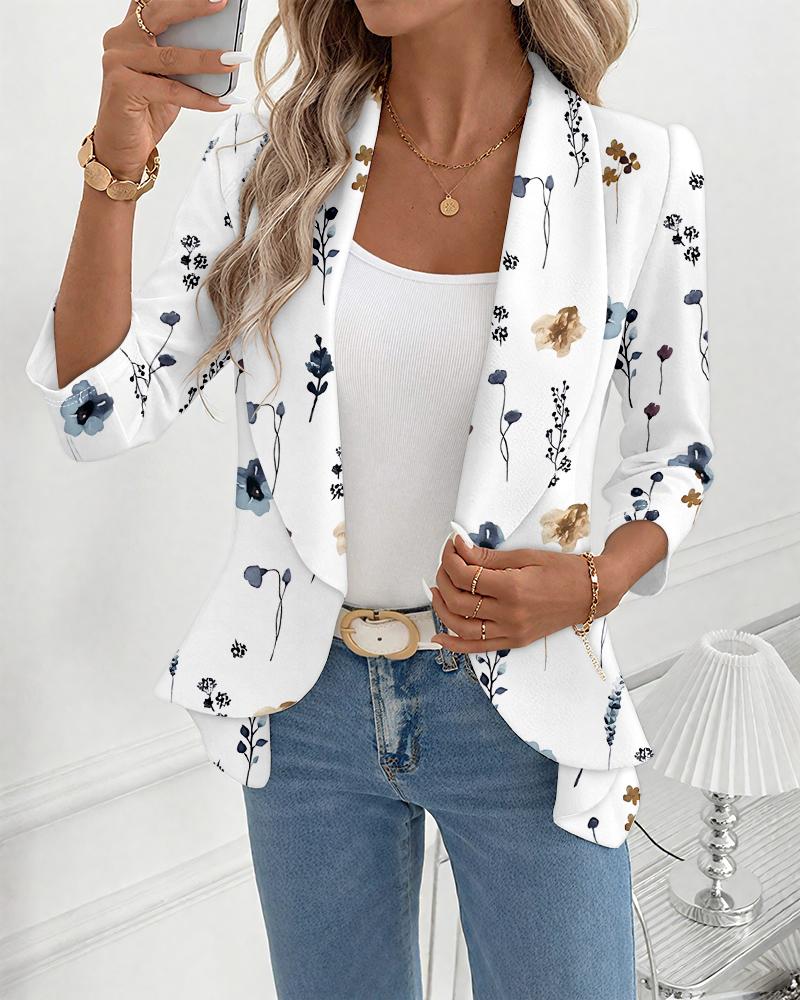 

Manteau à imprimé floral, col châle, manches trois quarts, ouvert sur le devant, taille cintrée, ourlet évasé, White