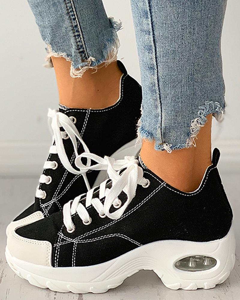 

Eyelet Lace-up Casual Chunky Sneaker, Black