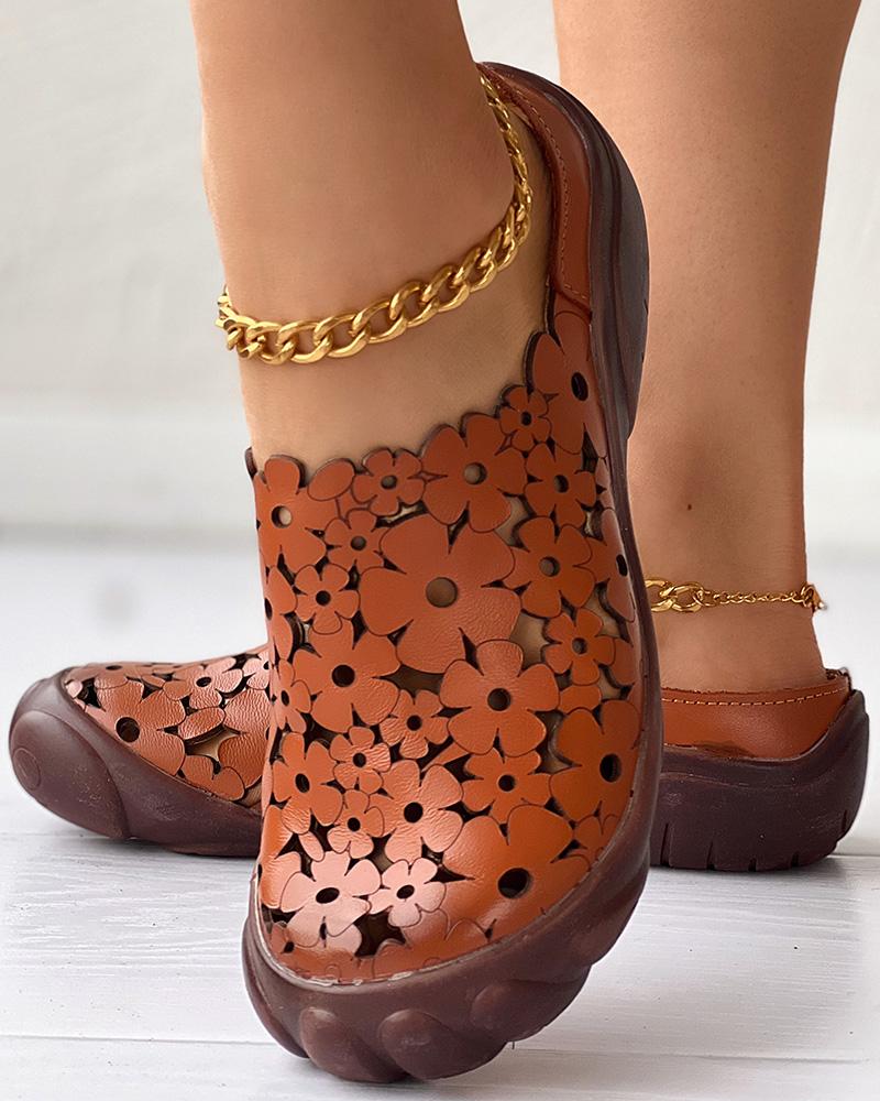 

Hollow Out Floral Pattern Loafer Slippers, Brown