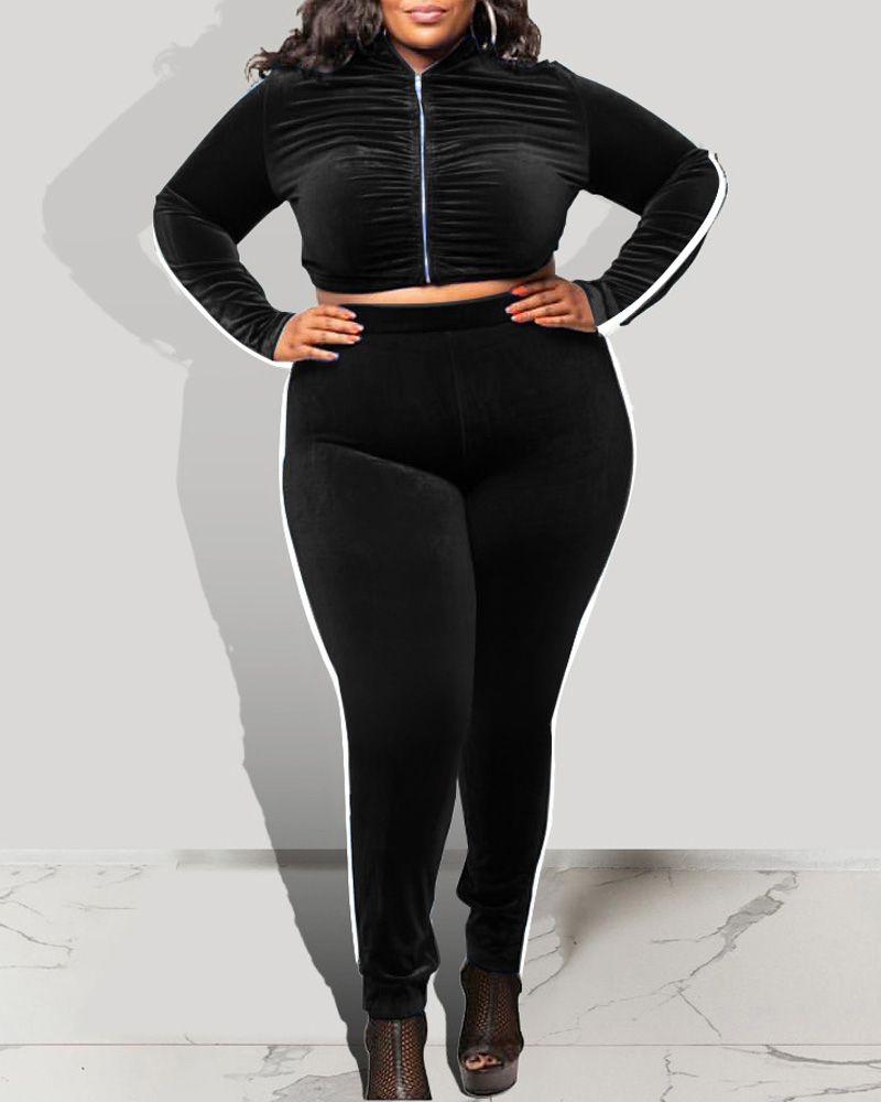 

Plus Size Velvet Zip Up Crop Top & Pants Set, Black
