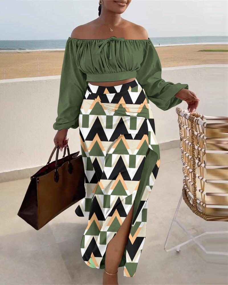 

Ruched Lantern Sleeve Top & Geometric Print Slit Skirt Set, Green