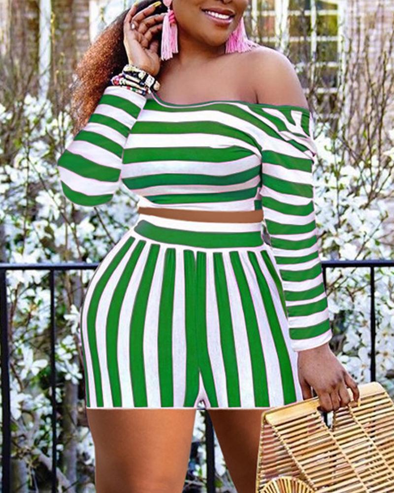 

Plus Size Striped Print Long Sleeve Crop Top & Shorts Set, Green