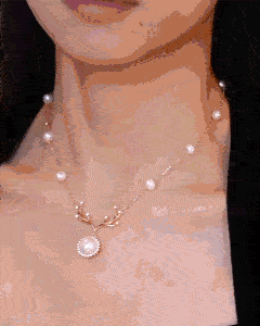 

1pc Christmas Elk Shaped Pearl Pendant Necklace, White