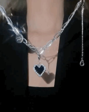 

1pc Rhinestone Heart Pendant Necklace, Silver