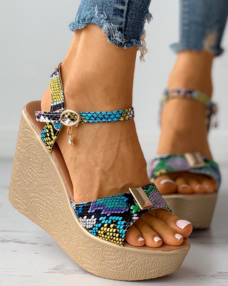 

Snakeskin Print Metal Decor Peep Toe Wedge Sandals, Multicolor