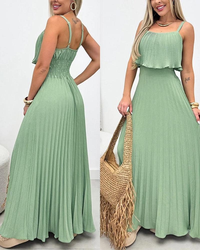 

Vestido estilo francês com alças finas ajustáveis, costas abertas e sobreposição plissada. Ideal para férias, com cintura marcada, franzido nas costas e pregas., Green