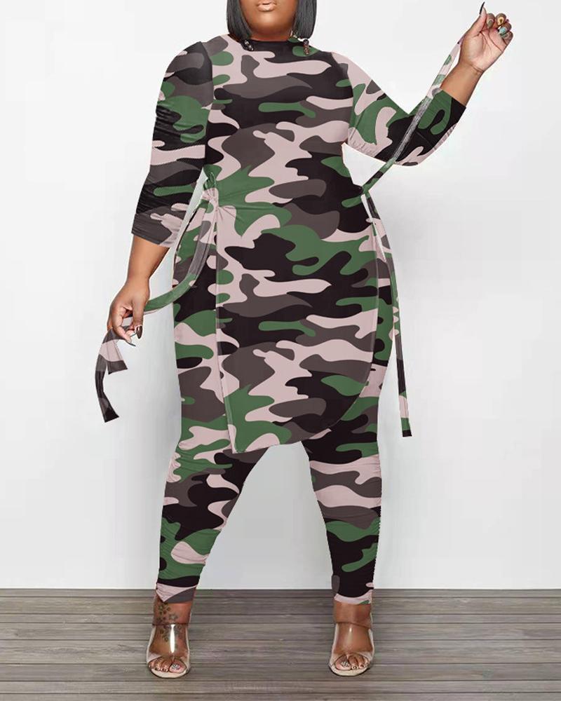 

Plus Size Camo Print Side Slit Asymmetrical Hem Top & Pants Set, Green