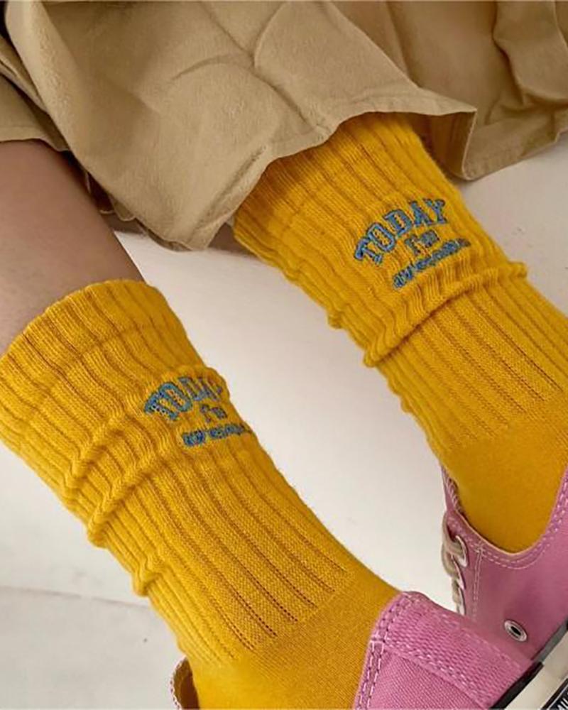 

1Pair Slogan Embroidery Knit Crew Socks, Yellow