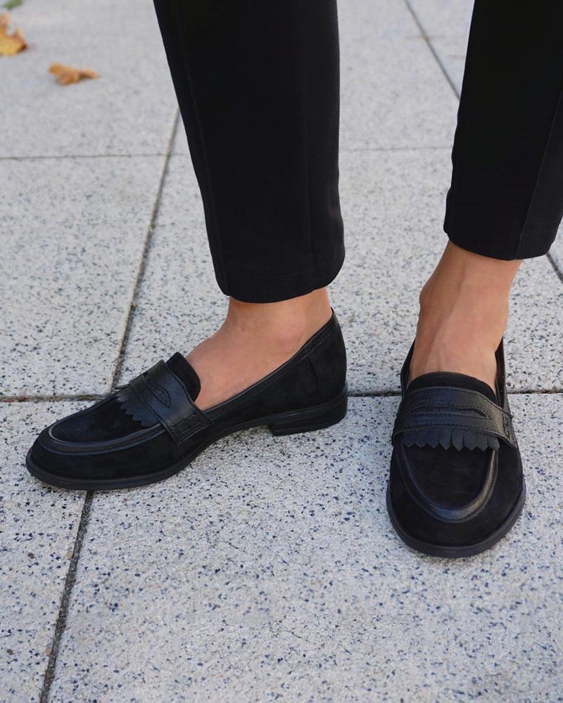 

Suede PU Patch Tassel Design Loafers, Black