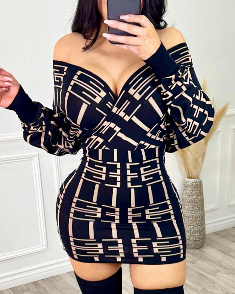 

Geometric Print Batwing Sleeve Bodycon Dress, Black