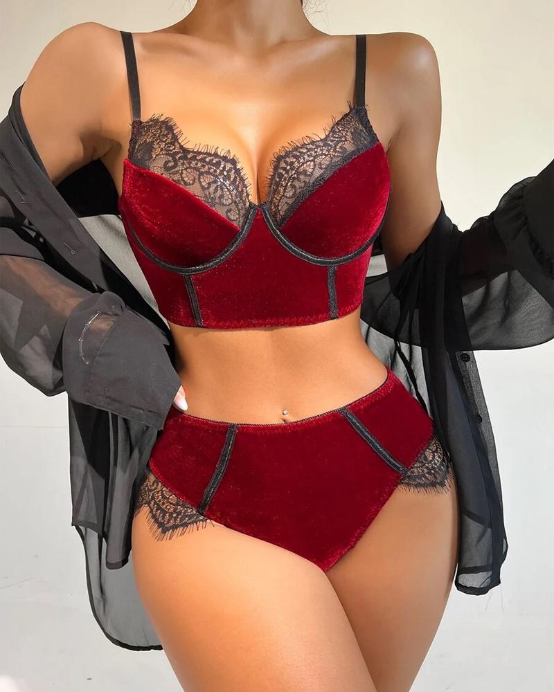 

Contrast Lace Velvet Lingerie Set, Red