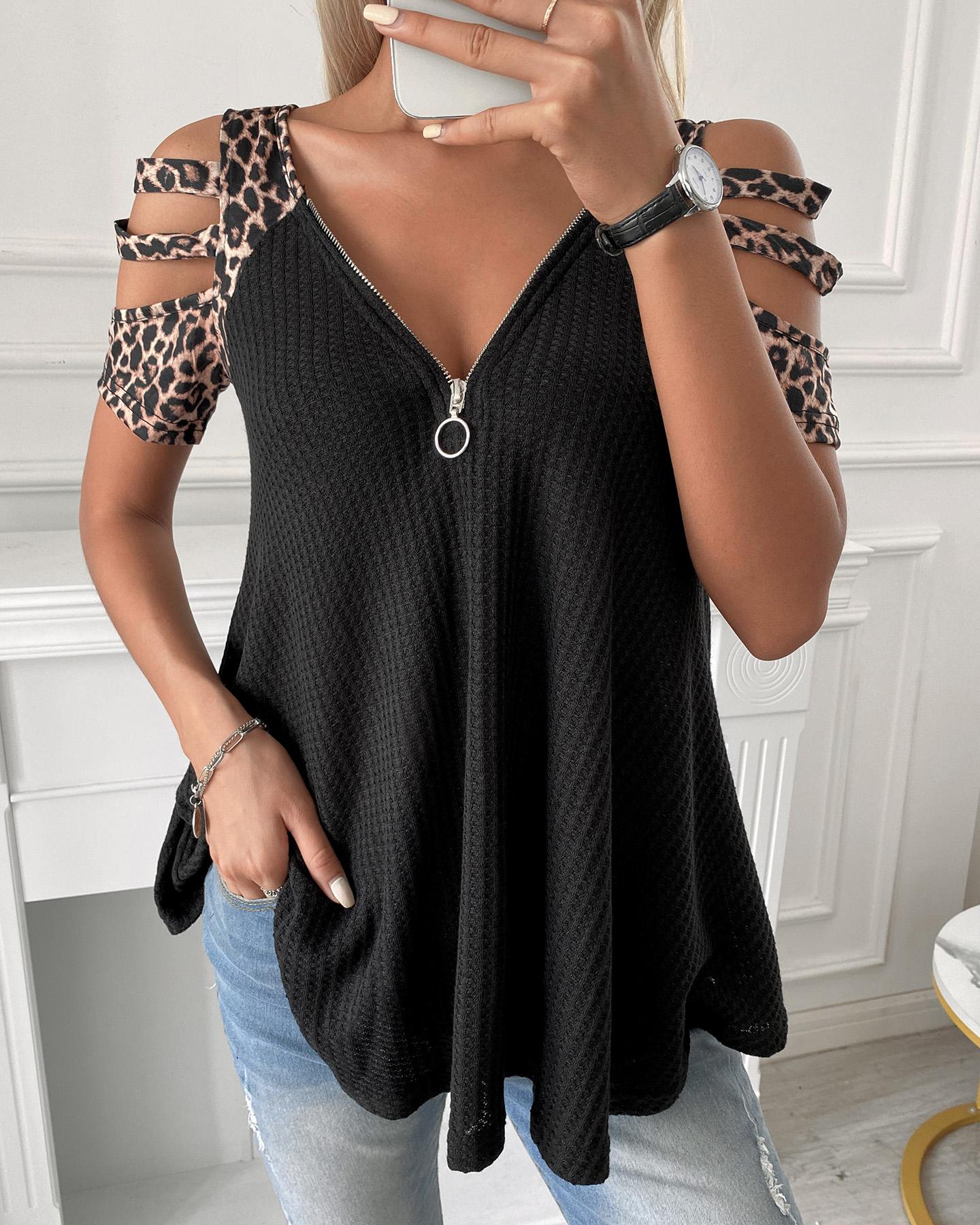 

Cheetah Print Ladder Cutout Zip Front T-shirt, Black