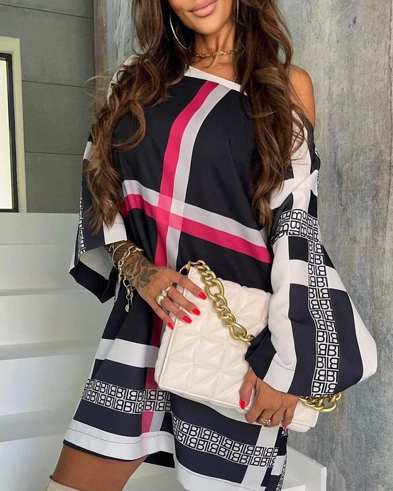 

Off Shoulder Letter Graphic Print Dress, Multicolor