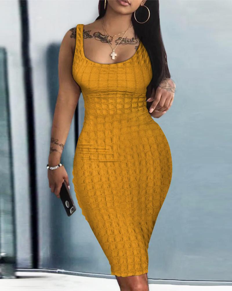 

Sleeveless U-Neck Textured Bodycon Dress, Yellow