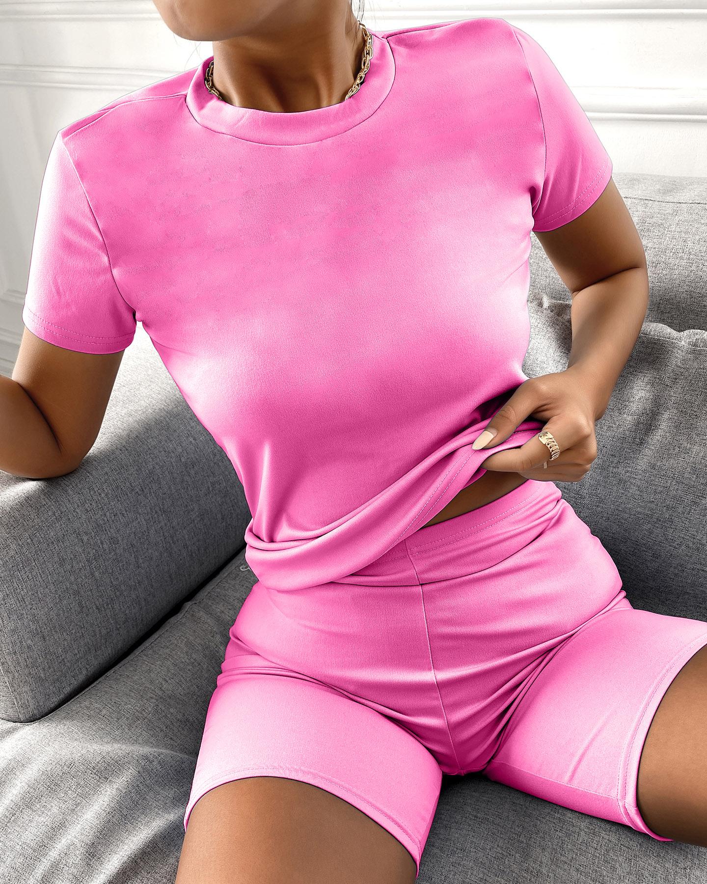 

Solid Short Sleeve Sporty Women Top & Short Set, Hot pink