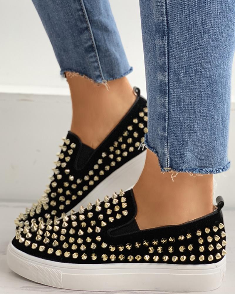 

Rivet Decor Casual Sneakers, Black