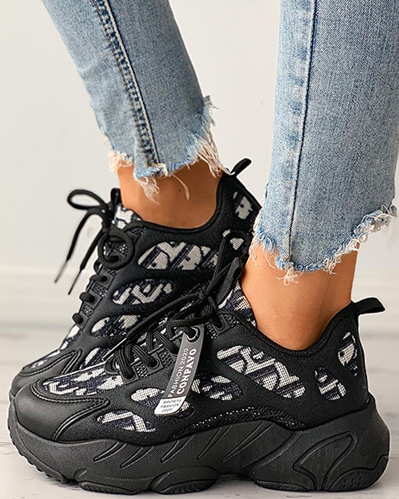 

Cutout Design Letter Pattern Lace-up Muffin Sneaker, Black
