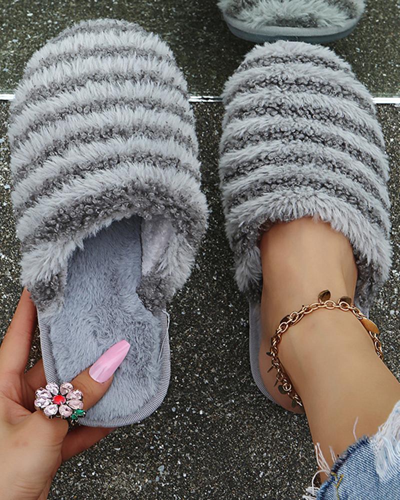 

Striped Pattern Round Toe Fuzzy Slippers, Gray
