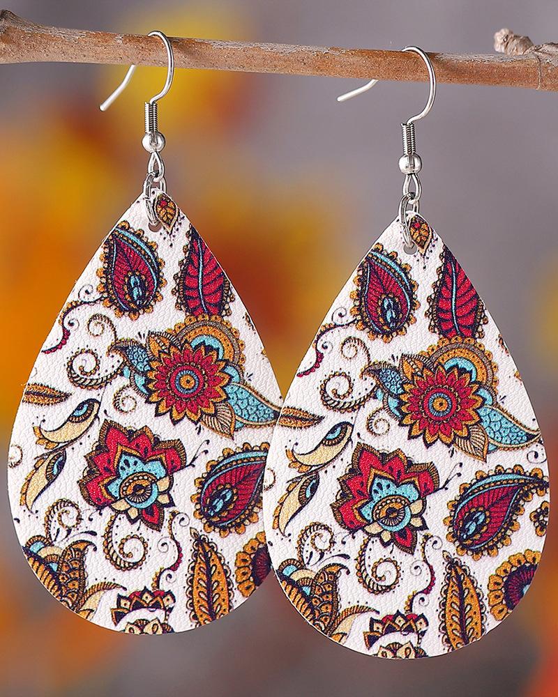 

1Pair Vintage Paisley Hook Earrings, White