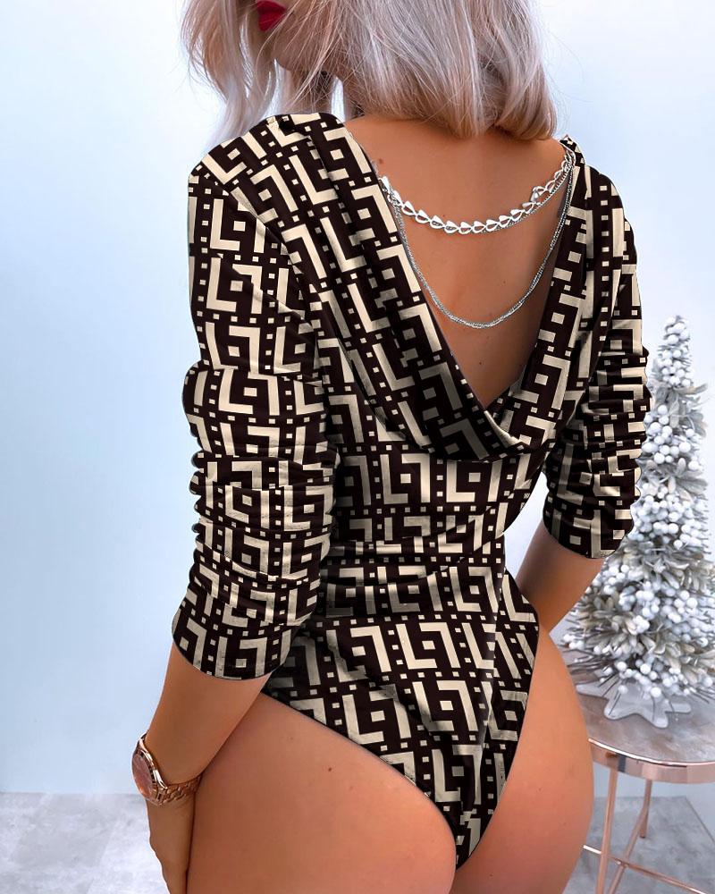 

Geo Print Draped V-Back Chain Decor Long Sleeve Bodysuit, Apricot