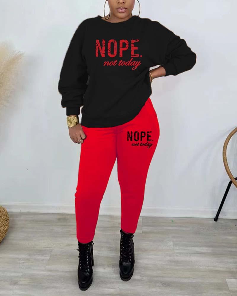 

Plus Size Letter Print Casual Top & Pants Set, Red