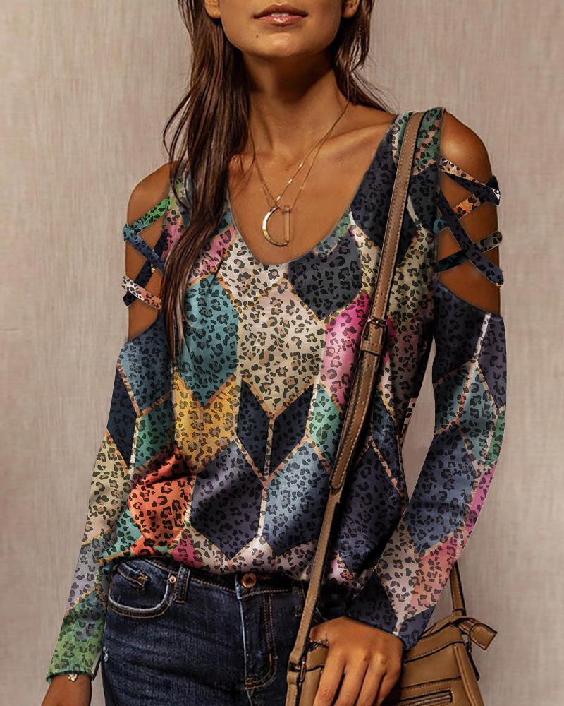 

Cutout Leopard Print Long Sleeve T-shirt, Multicolor