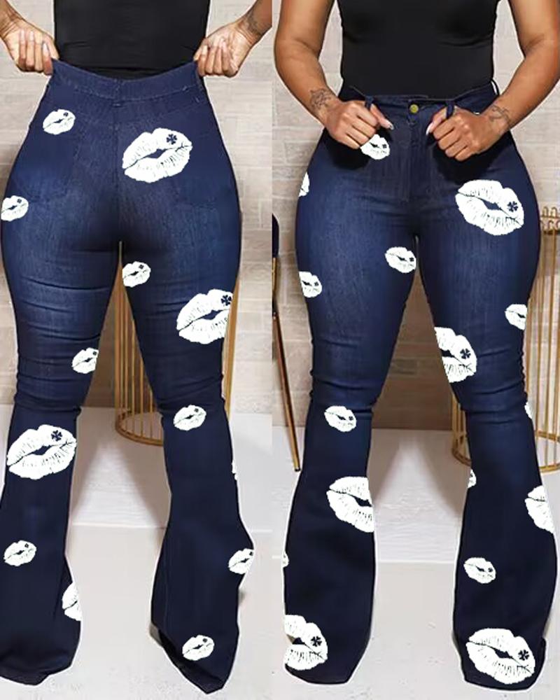 

St. Patrick' Day Lucky Shamrock Lip Print High Waist Flared Leg Jeans, Dark blue